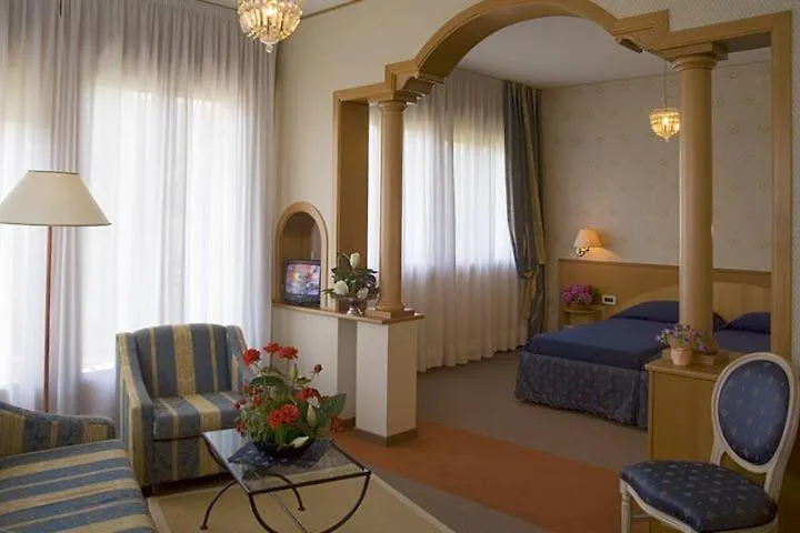 Hotel Grand Torino Abano Terme 4*,